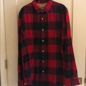 Men’s flannel button down (tall)